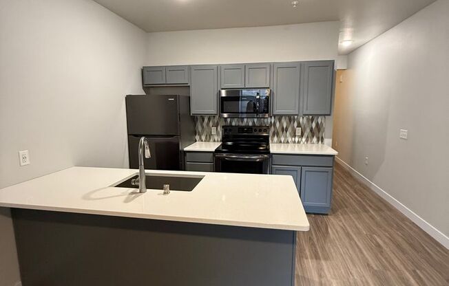 Studio, 1 bath, 578 sqft, $995, Unit 019