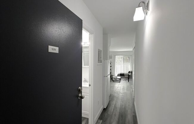 Studio, 1 bath, 310 sqft, $1,079, Unit 010G