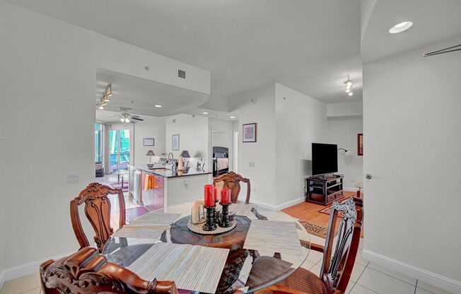 1 bed, 1 bath, $1,925, Unit # 811