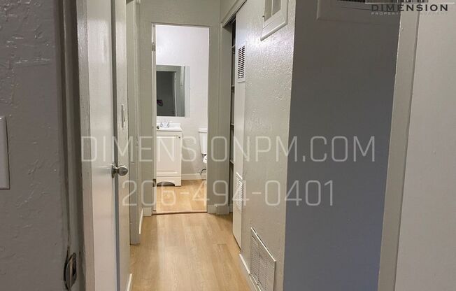 2 beds, 1 bath, 800 sqft, $1,175, Unit #28B