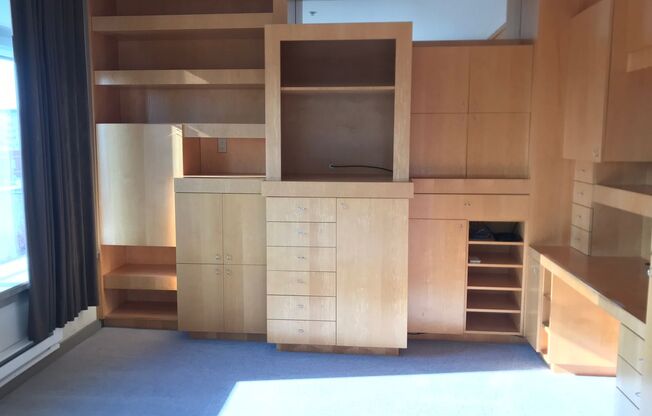 Belltown Court 2 Bedroom 2 Bath Condo with View