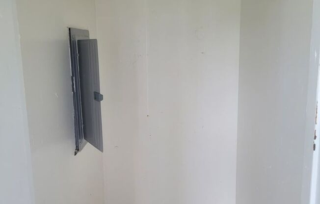 2 beds, 1 bath, 867 sqft, $1,255, Unit 601 K102