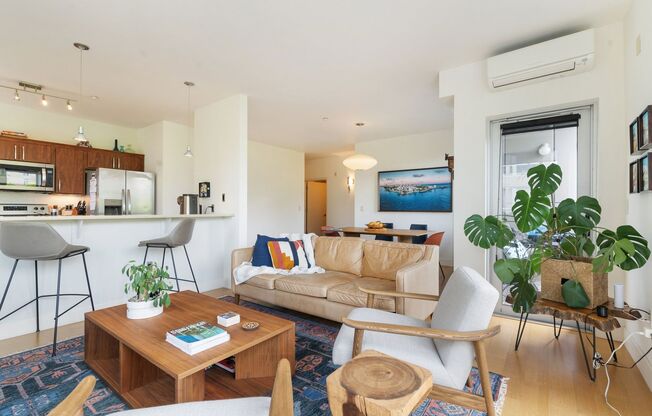 2 beds, 2 baths, $2,495, Unit UNIT # 302