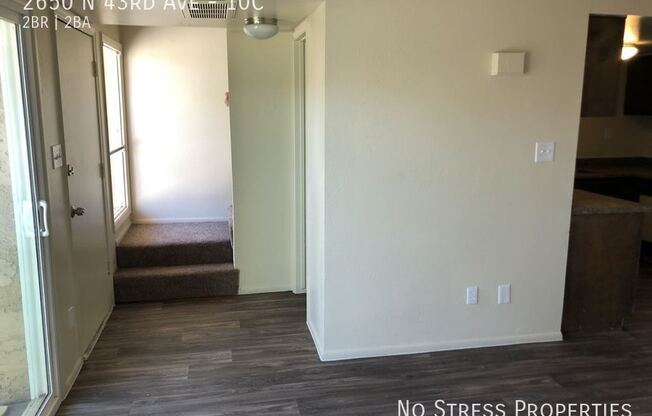 2650 N 43 AVE