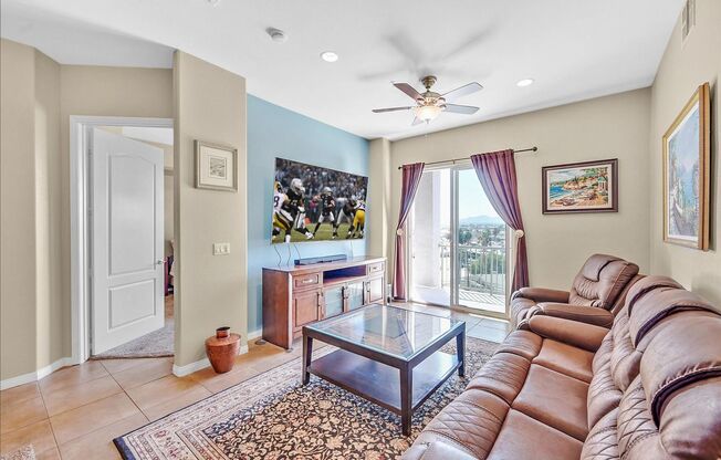 2 beds, 2 baths, $2,095