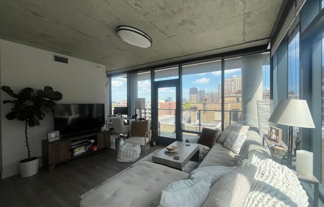 1 bed, 1 bath, 725 sqft, $3,240, Unit 1101