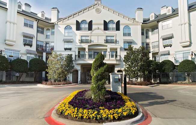 the building in which the hotel is located