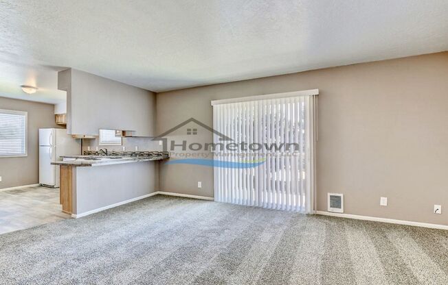 2 beds, 1 bath, 896 sqft, $1,400, Unit Unit 3