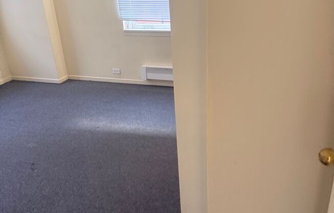 2 beds, 1 bath, 1,010 sqft, $2,399, Unit 414