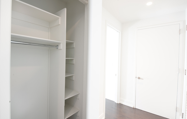 1 bed, 1 bath, $5,405, Unit 22G