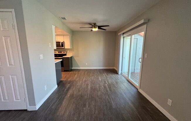 2 beds, 1 bath, 875 sqft, $2,650, Unit 598