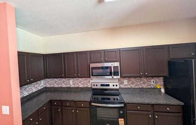 Charming, 2 Story End Unit Townhouse located in the Glenlea Park Community!