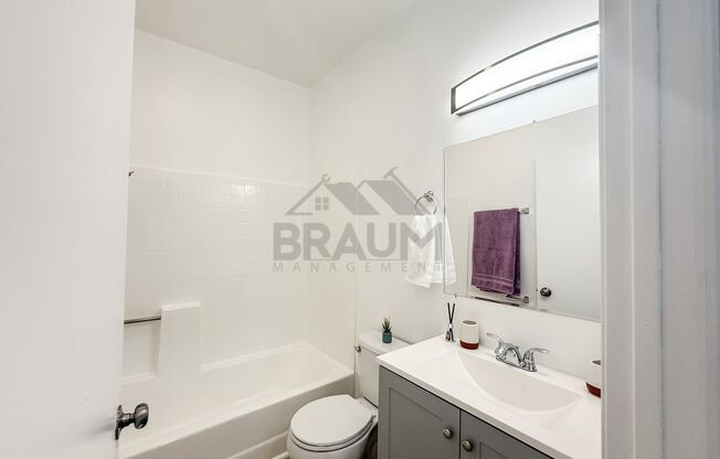 2 beds, 2 baths, 1,000 sqft, $2,450, Unit 215