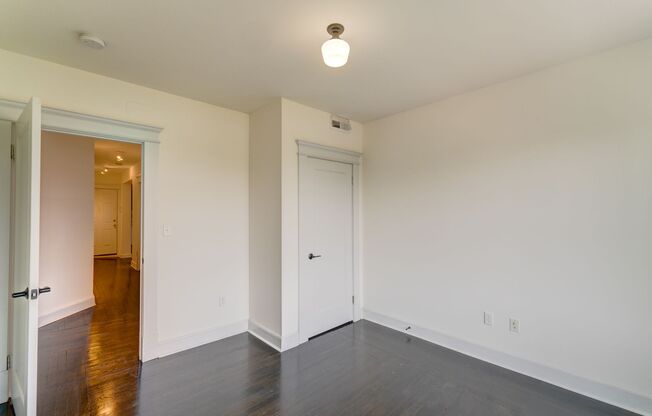 3 beds, 2 baths, 736 sqft, $2,995, Unit 41