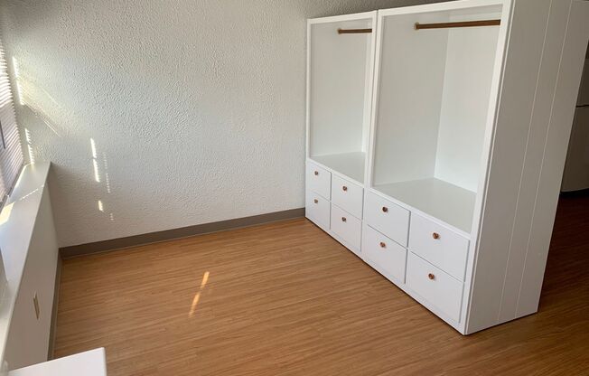 1 bed, 1 bath, 450 sqft, $1,195, Unit 303