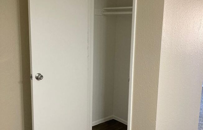 2 beds, 2 baths, 900 sqft, $1,375, Unit 250