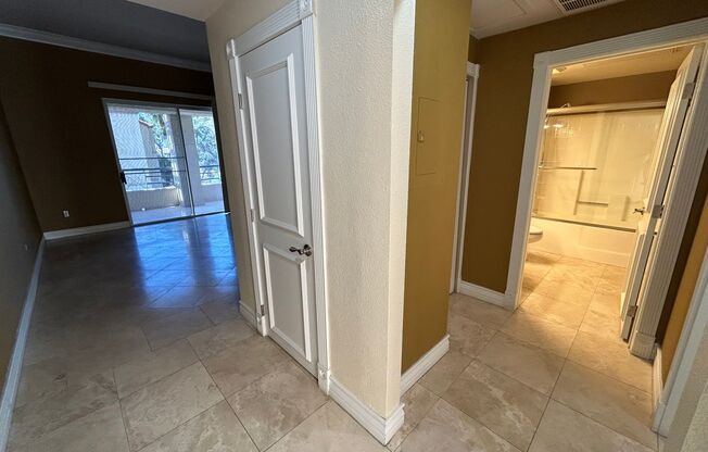 1 bedroom condo in Luxury complex near the Linq
