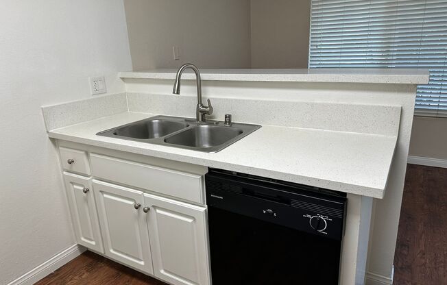 2 beds, 2 baths, 959 sqft, $2,795, Unit 0228