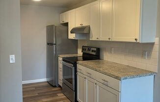 2 beds, 1 bath, 907 sqft, $1,395, Unit 1877E