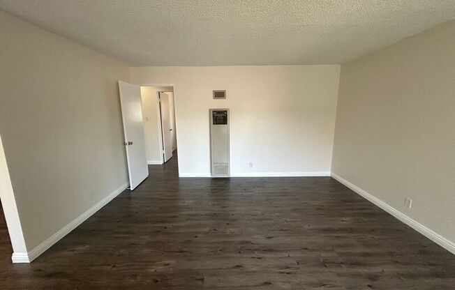 325 N GLENDORA AVE