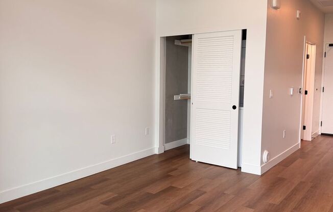 Studio, 1 bath, 362 sqft, $2,995, Unit 911