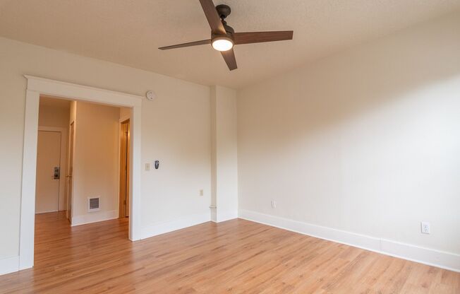 6020 Glisan Apartments