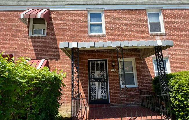 Impressive 3-Bedroom Townhome with Spacious Yard in Baltimore