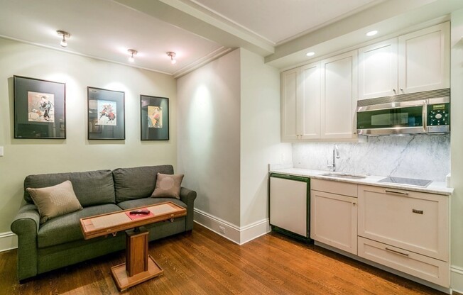 1 bed, 1 bath, 445 sqft, $2,845, Unit 408