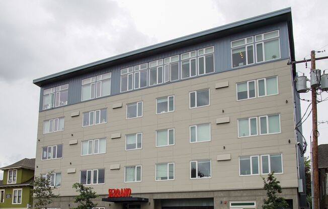 1 bed, 1 bath, $1,375, Unit 410