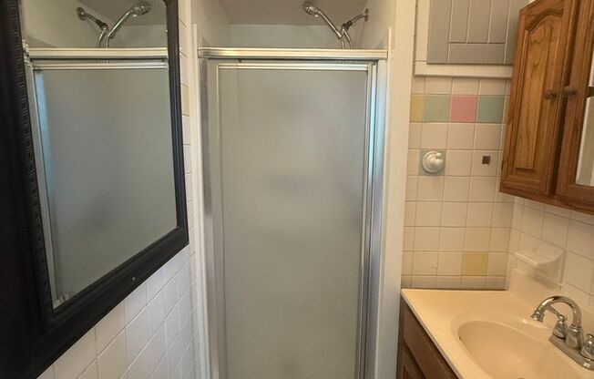 2 bedroom available for a move right away!