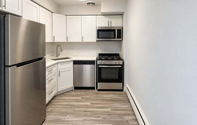 2 beds, 1 bath, 900 sqft, $1,600, Unit B2A