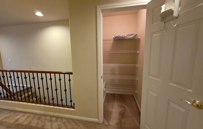 4 beds, 3 baths, $2,600