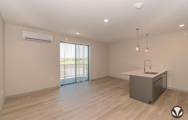 1 bed, 1 bath, 575 sqft, $999, Unit YH-4009