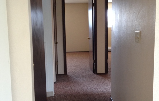 3 beds, 1 bath, 1,016 sqft, $1,575, Unit B04