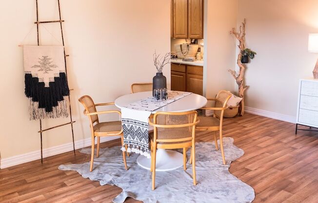 1 bed, 1 bath, 734 sqft, $1,234, Unit 606