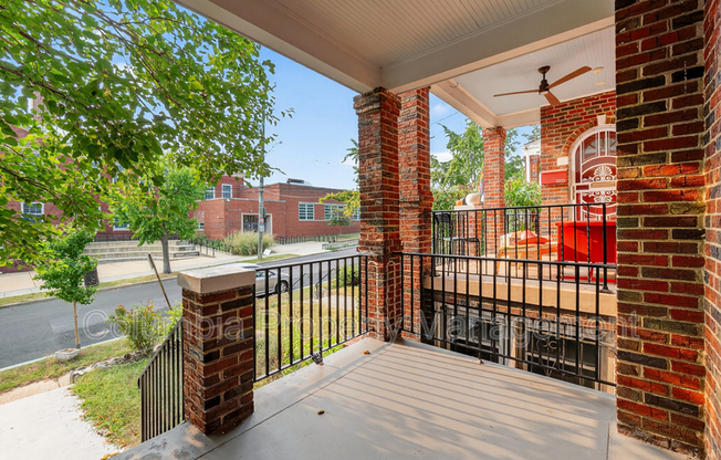5221 2 ST NW