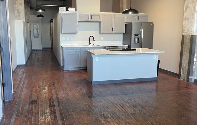 1 bed, 1 bath, 920 sqft, $1,465, Unit 407