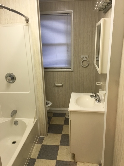 2 beds, 1 bath, 900 sqft, $1,495