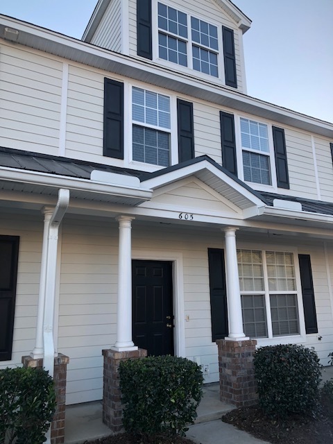 Townhouse in Gated Community-Summerville