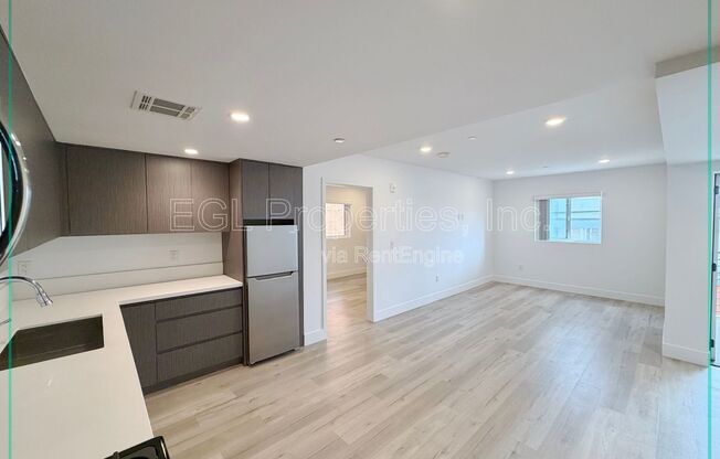 1 bed, 1 bath, 607 sqft, $2,350, Unit 602
