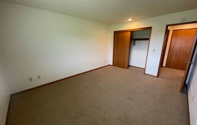 2 beds, 1.5 baths, $2,195, Unit #20691