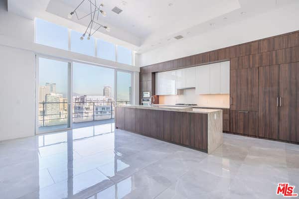 3 beds, 3 baths, 2,676 sqft, $14,300, Unit 1