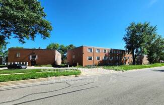2 BEDROOM CAMPUS VW APTS