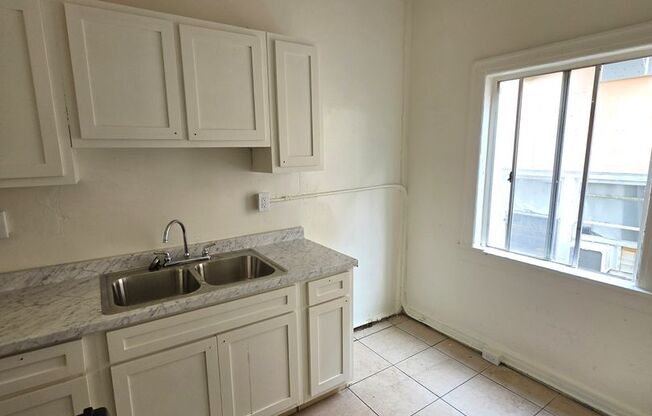 521 UNION APTS.