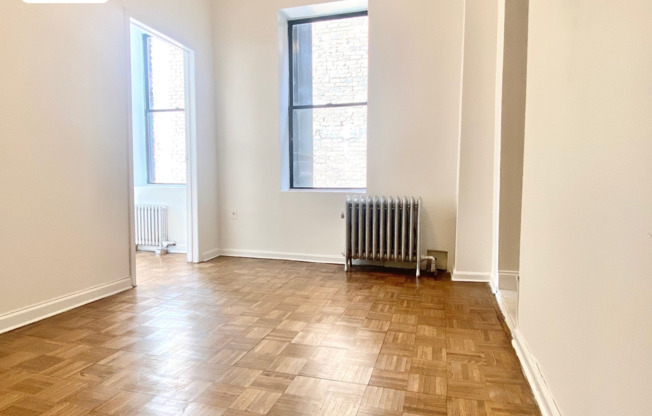 235 E 4 ST