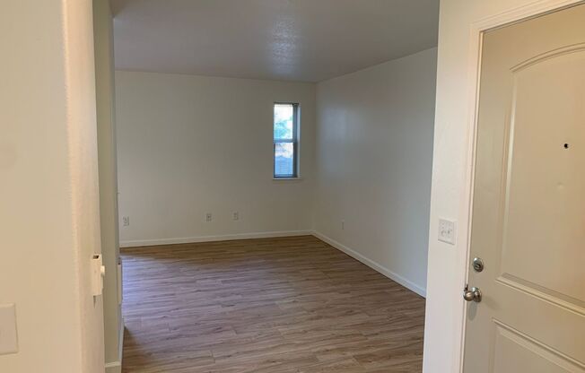 1 bed, 1 bath, 670 sqft, $1,375, Unit 224