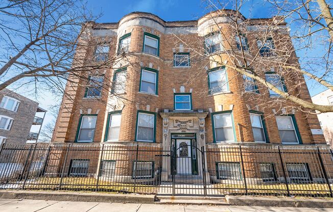 4016 - 18 S Calumet
