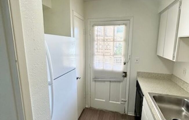 Studio, 1 bath, 411 sqft, $1,095, Unit OPA-106