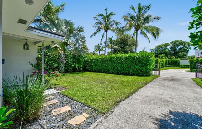 Now Leasing - a beautifully maintained 2-bedroom, 1-bath single-family home nestled in the highly sought-after South End neighborhood of West Palm Beach.