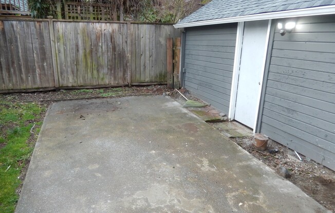 3 beds, 2 baths, $2,595